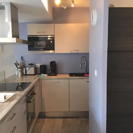 Le Petit Nicolas Et Parking *