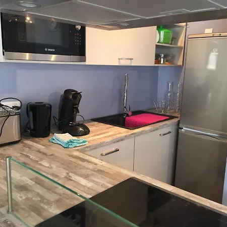 Le Petit Nicolas Et Parking *